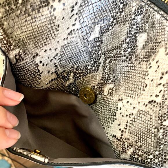 Fossil cream and snakeskin leather crossbody purse - Picture 6 of 16